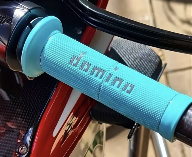 Гріпси для руля мотоцикла Domino (Антиковзкі, Універсальні) Wroomix